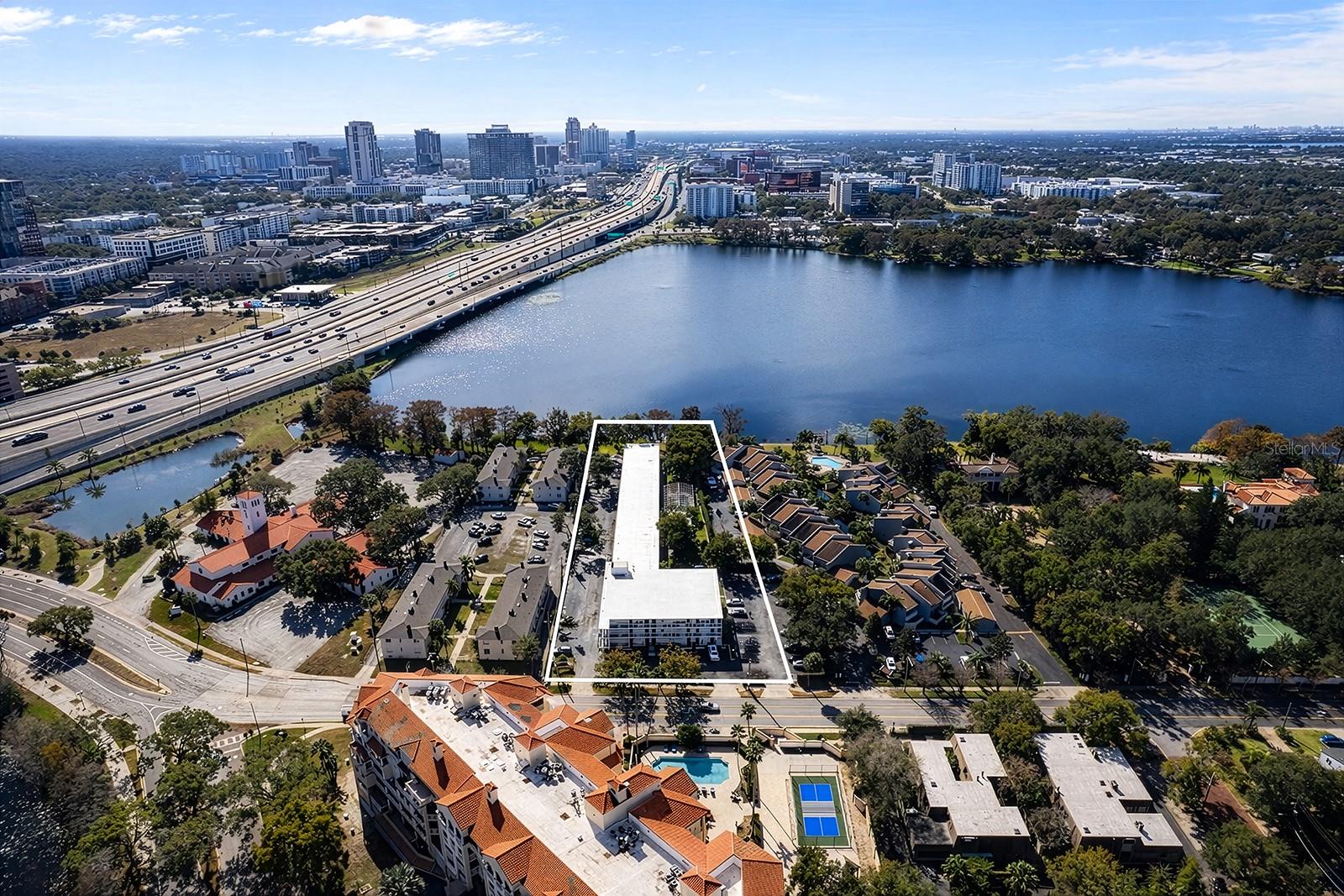 Image 18 of 19 For 320 Lakeview Street 221