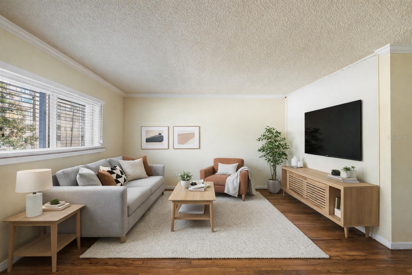 Image 4 of 19 For 320 Lakeview Street 221