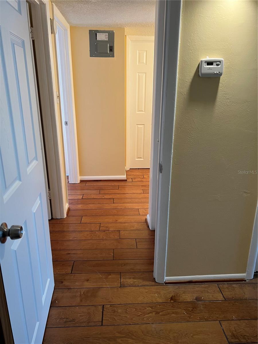 Image 3 of 13 For 2569 Alafaya Trail 136