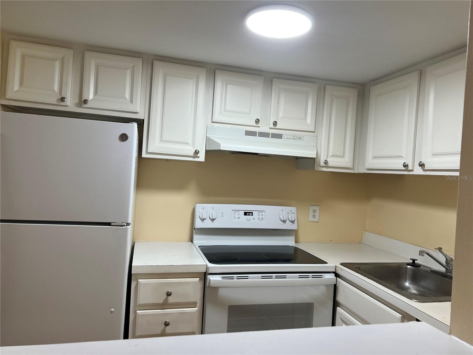 Image 6 of 13 For 2569 Alafaya Trail 136