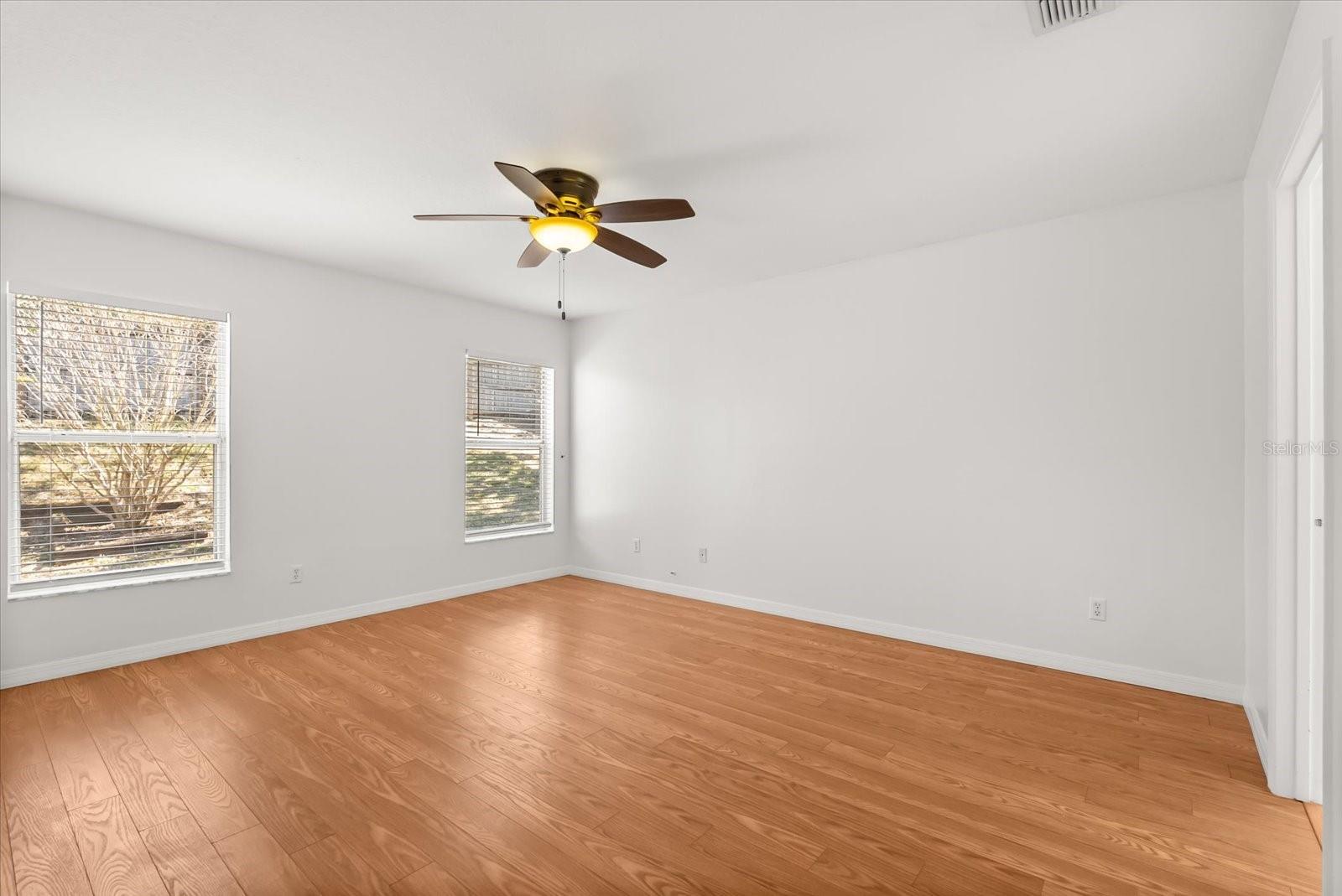 Image 17 of 34 For 865 High Pointe Circle