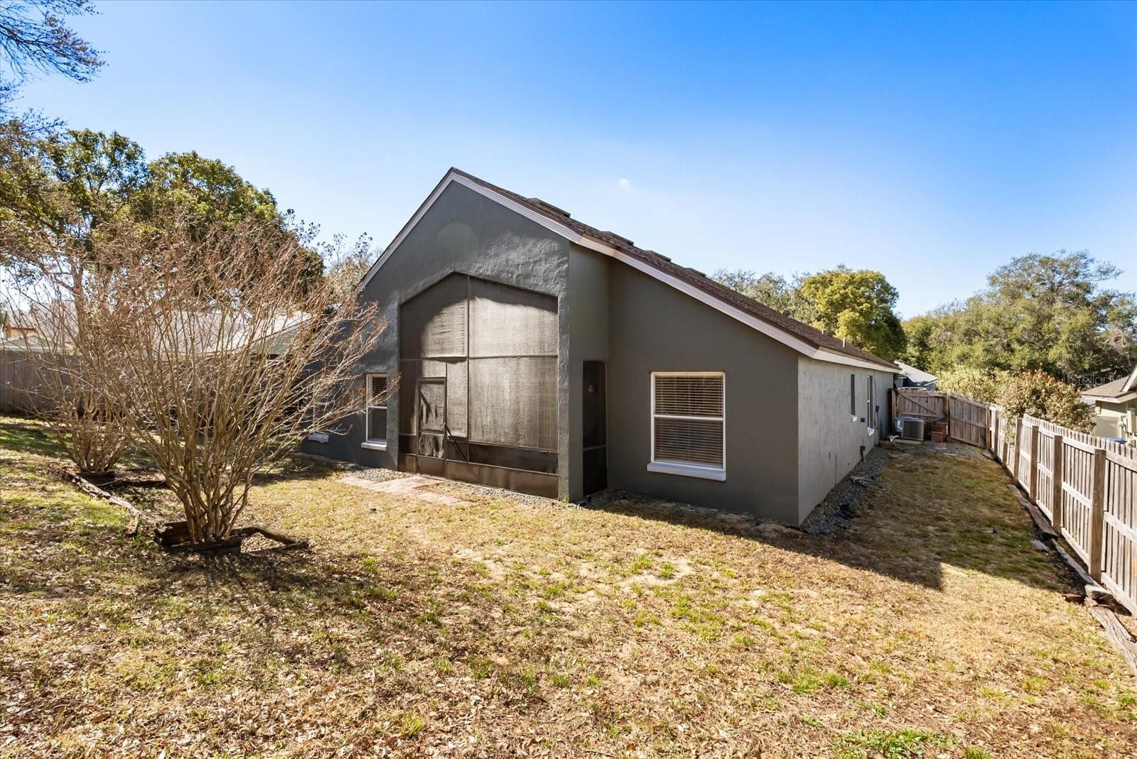 Image 28 of 34 For 865 High Pointe Circle