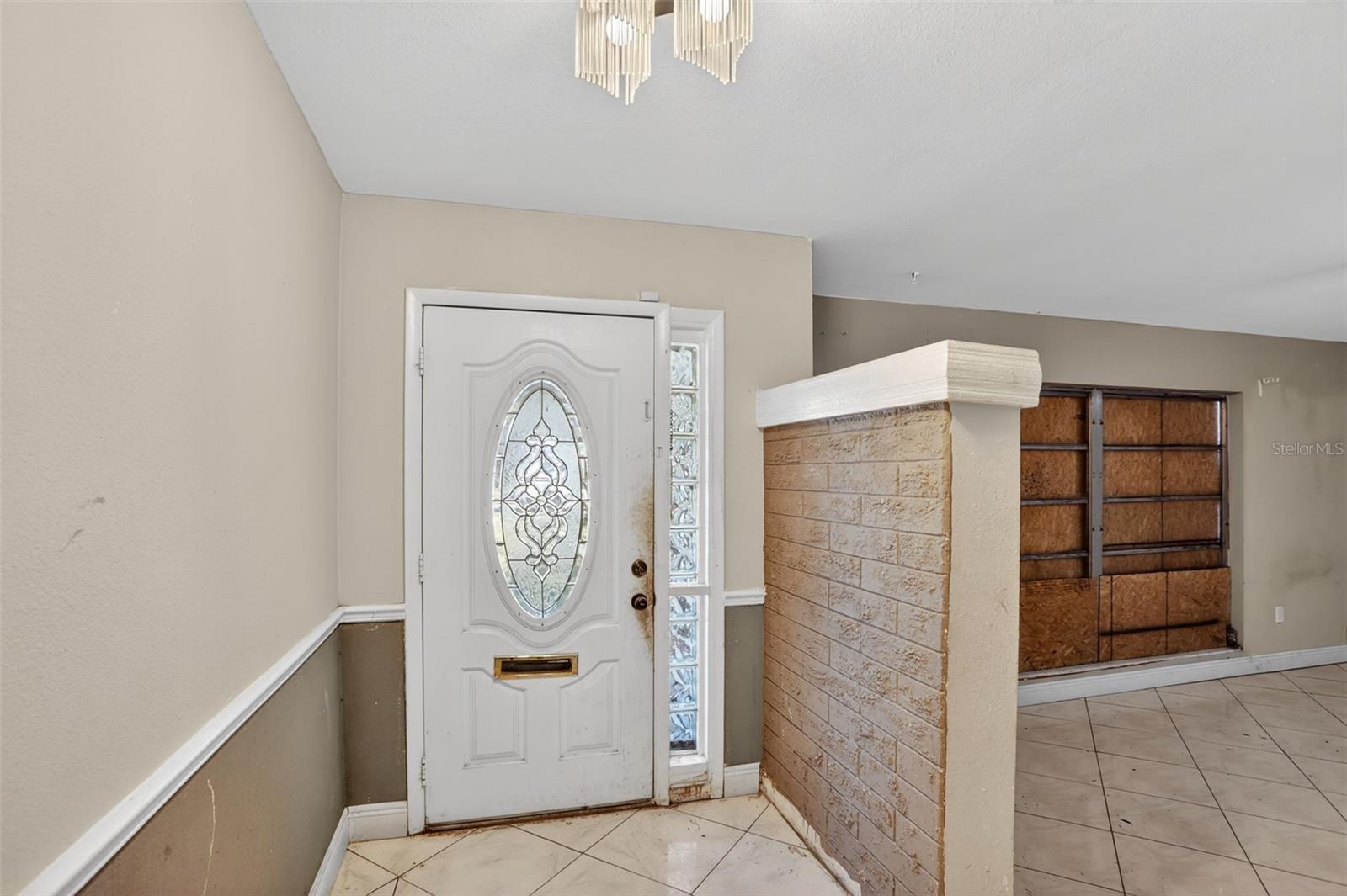 Image 11 of 52 For 1006 Buena Vista Court