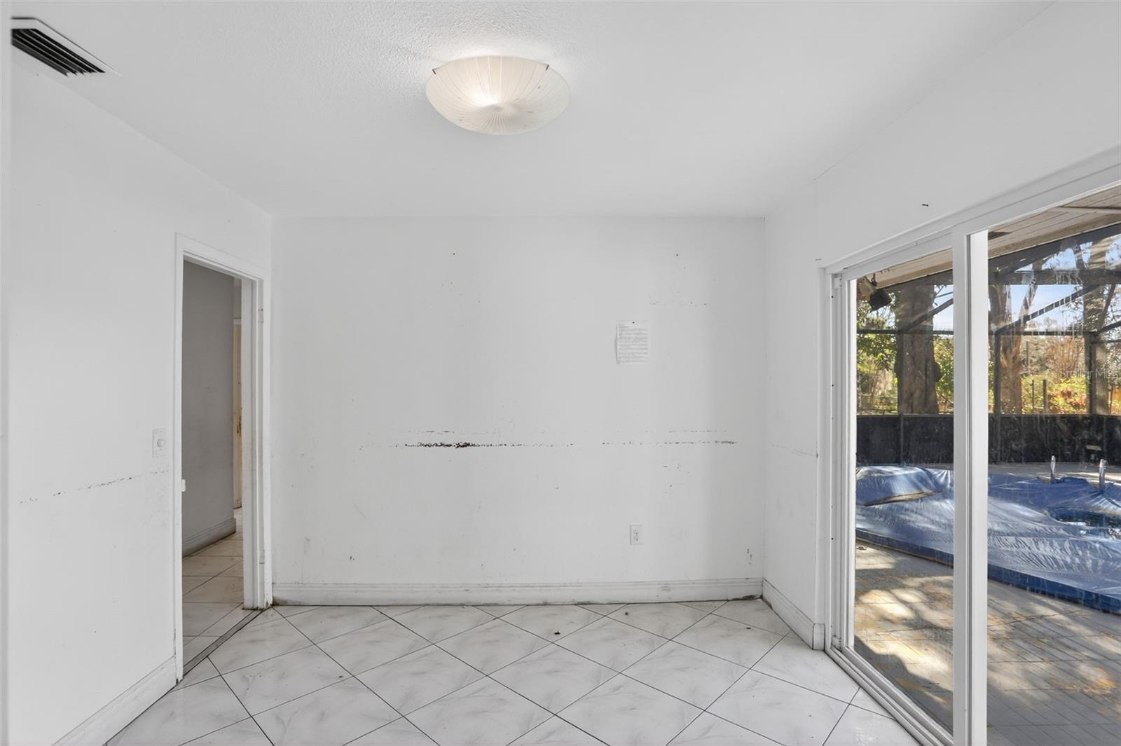 Image 23 of 52 For 1006 Buena Vista Court