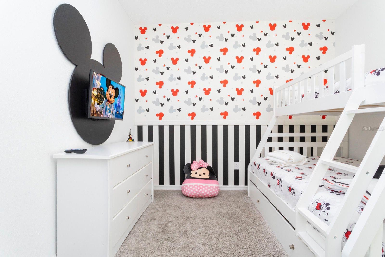 Image 11 of 37 For 8995 Amelia Downs Trail