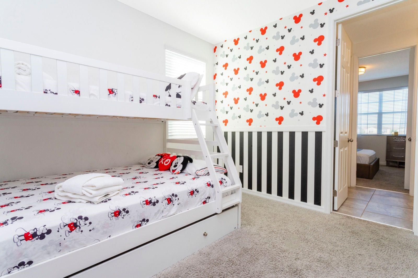 Image 12 of 37 For 8995 Amelia Downs Trail