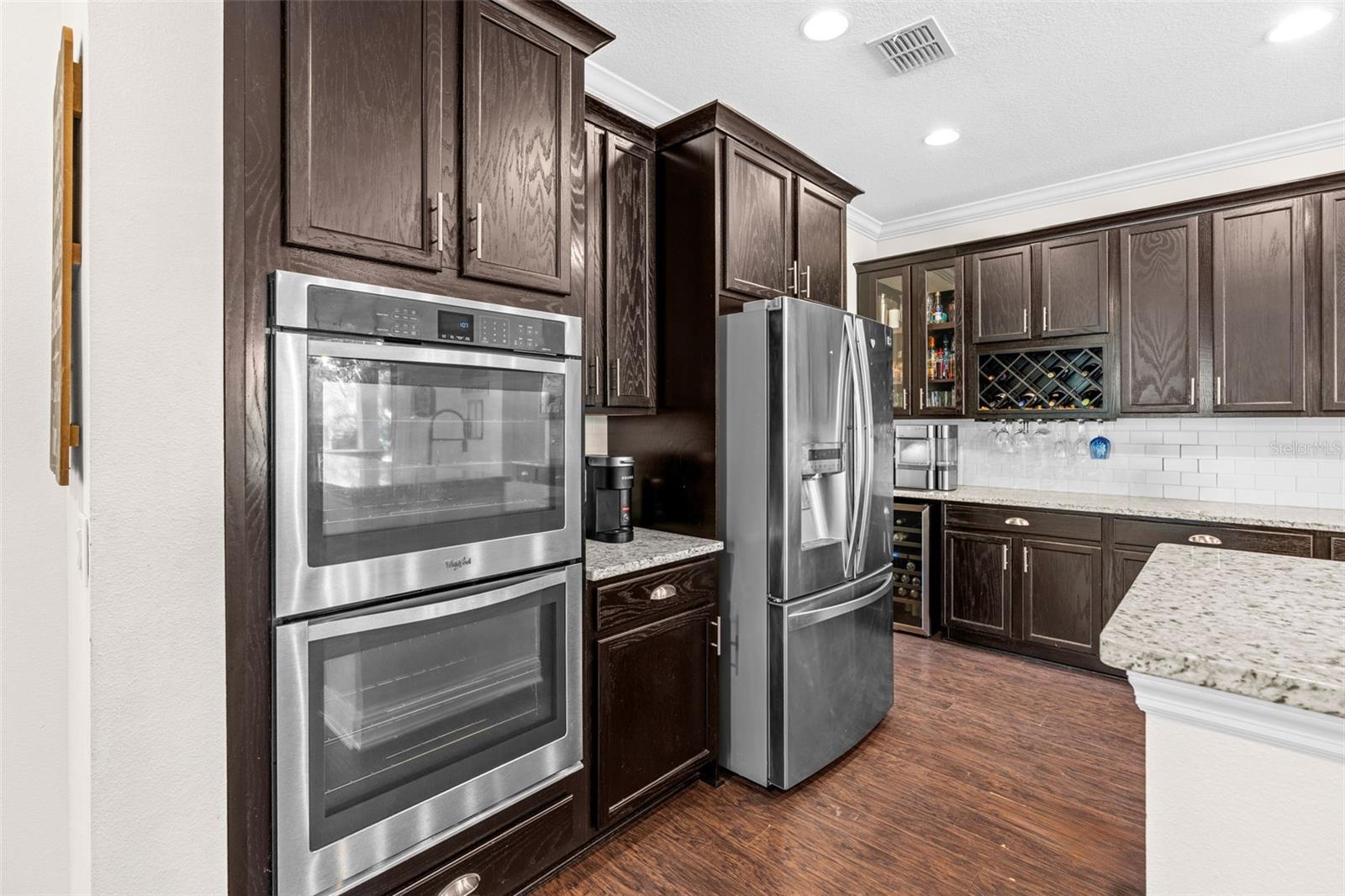 Listing photo id 19 for 3652 Oriskany Drive