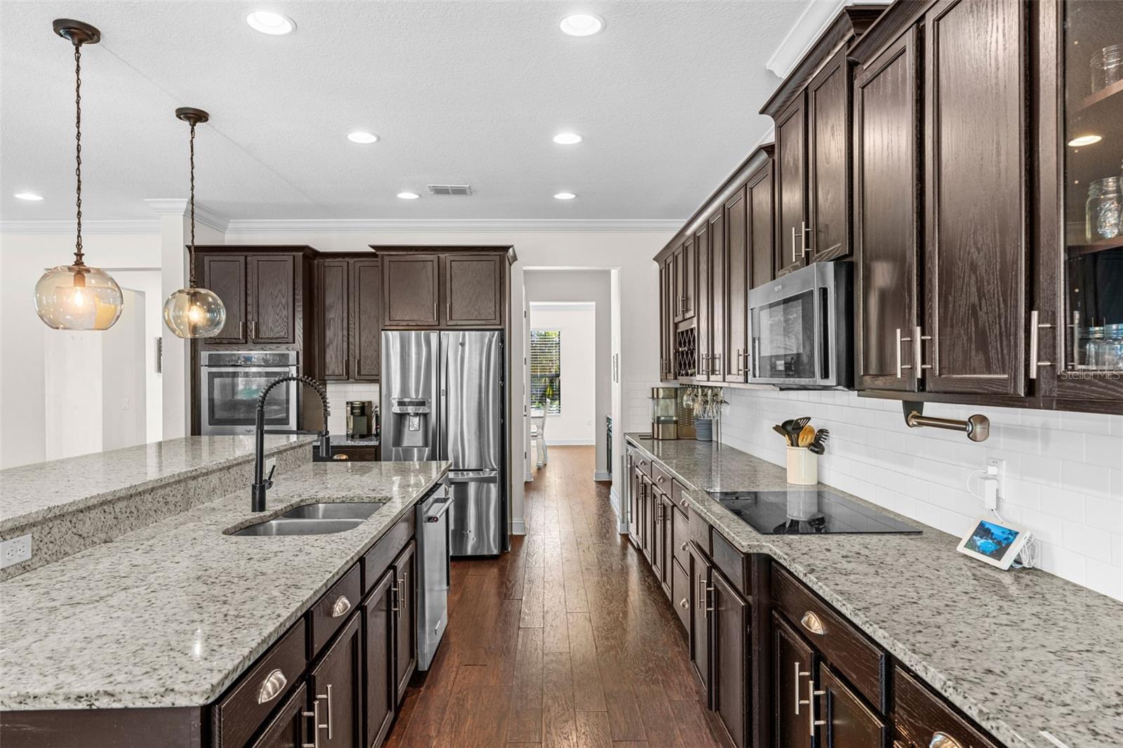 Listing photo id 21 for 3652 Oriskany Drive