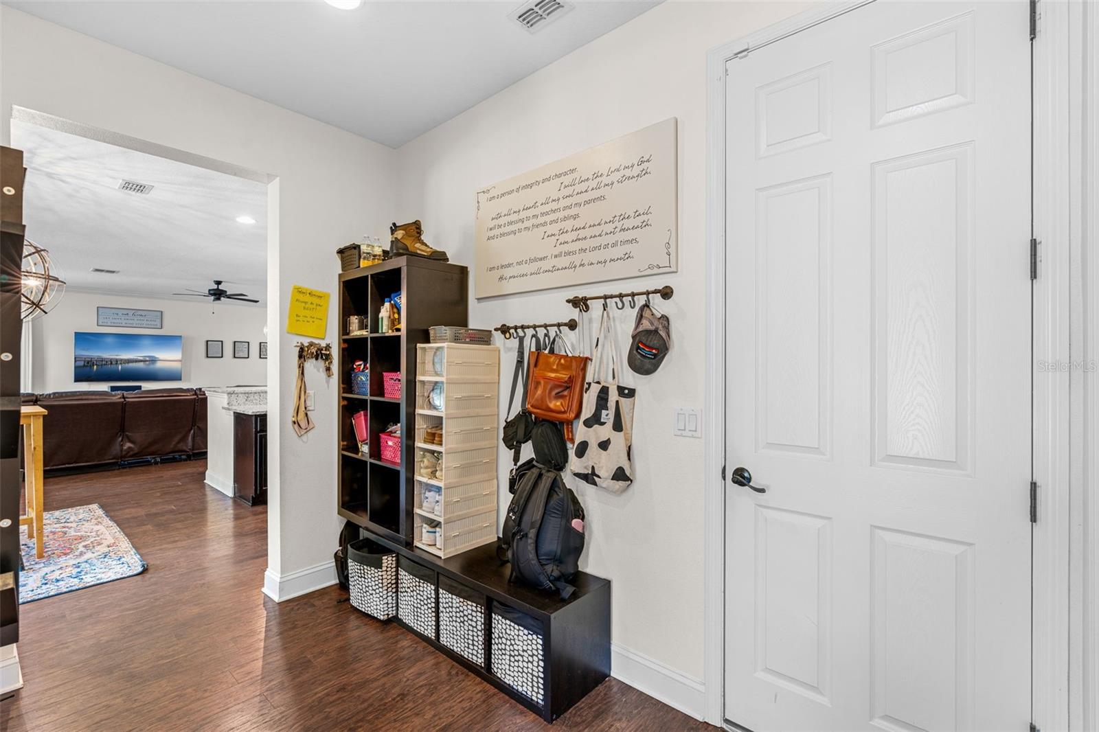 Listing photo id 42 for 3652 Oriskany Drive