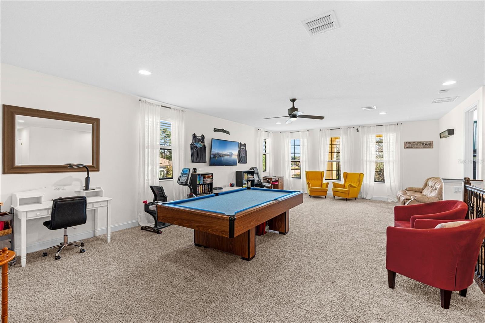 Listing photo id 44 for 3652 Oriskany Drive