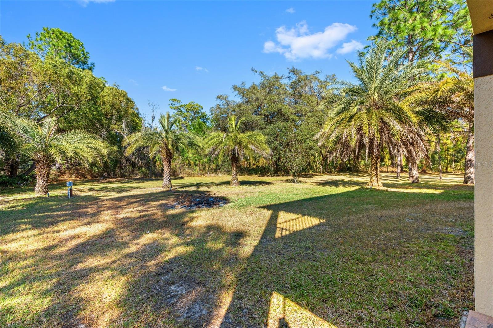 Listing photo id 81 for 3652 Oriskany Drive