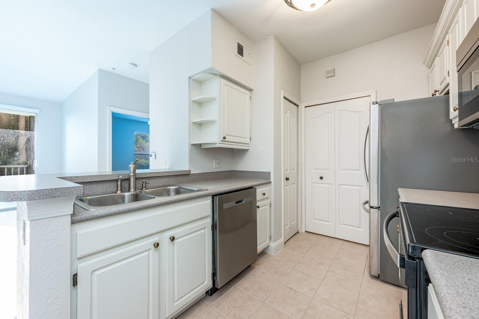 Image 10 of 29 For 1400 Lake Shadow Circle 10104