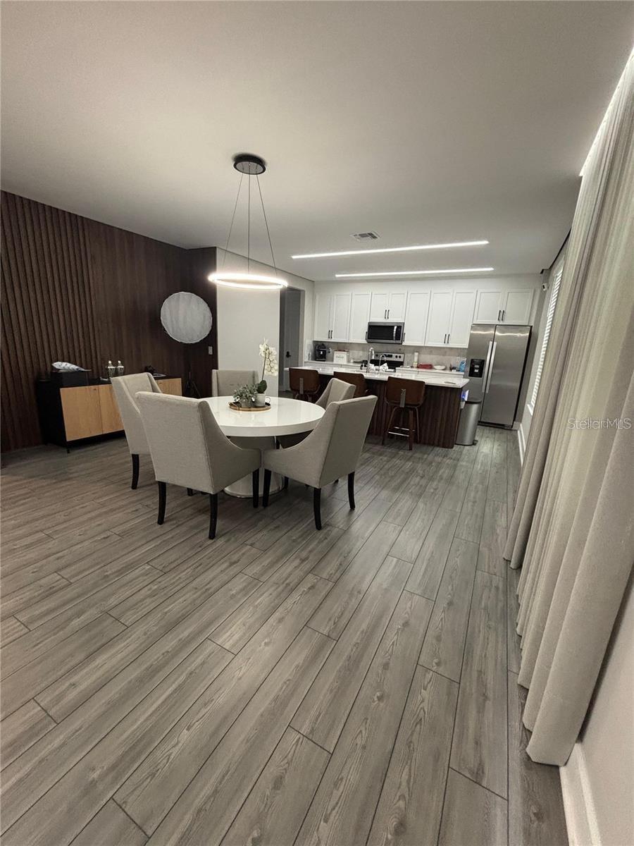 Image 3 of 19 For 4812 Lime Rickey Alley