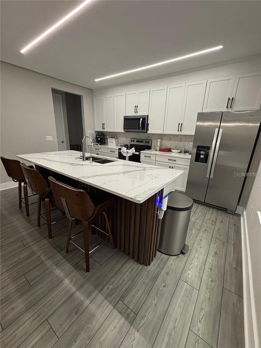 Image 6 of 19 For 4812 Lime Rickey Alley