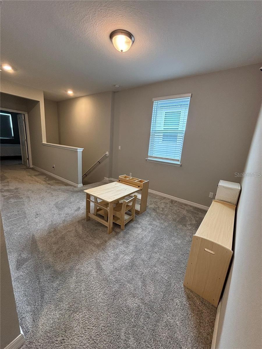 Image 8 of 19 For 4812 Lime Rickey Alley