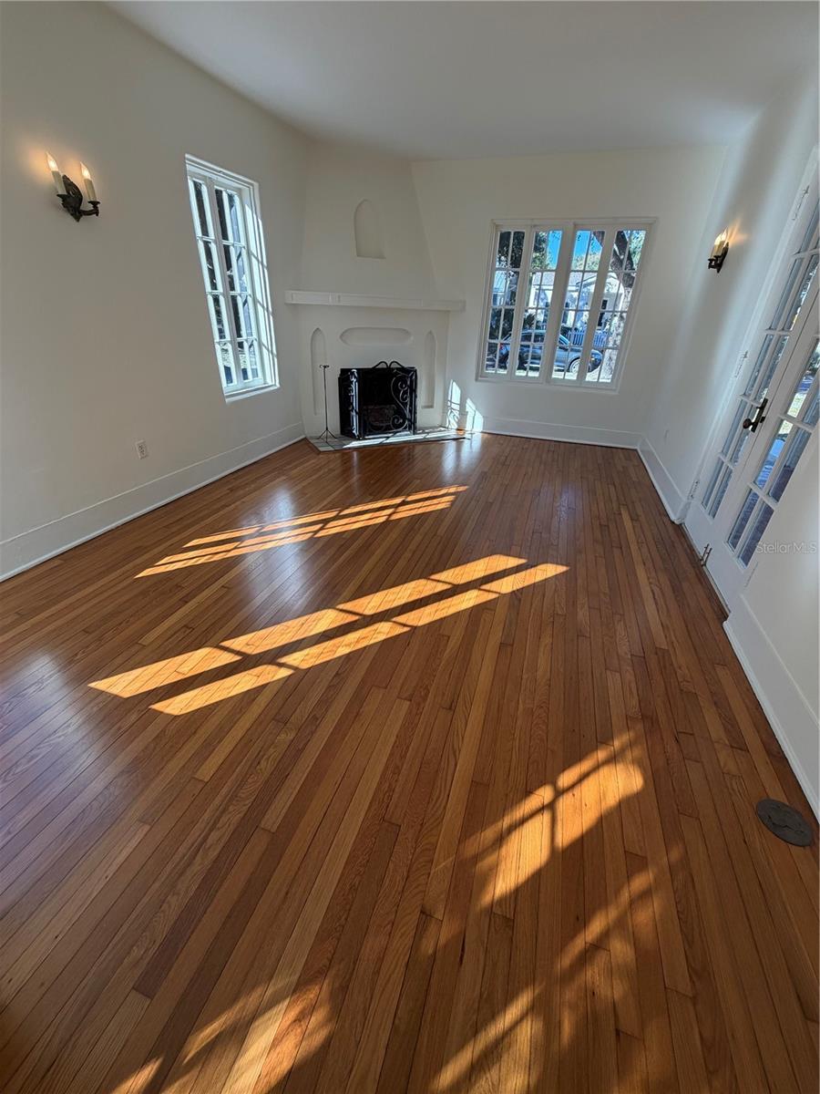 Image 10 of 44 For 48 Harvard Street