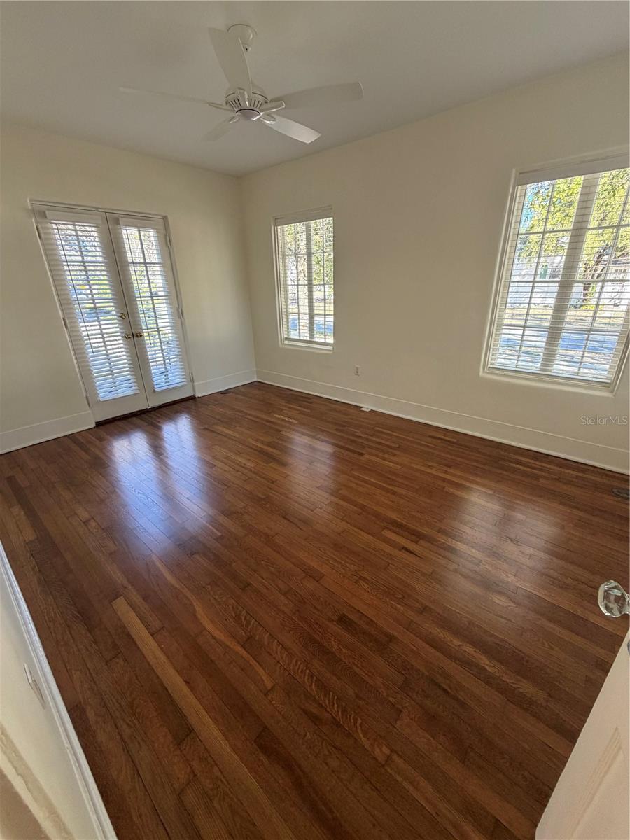 Image 15 of 44 For 48 Harvard Street