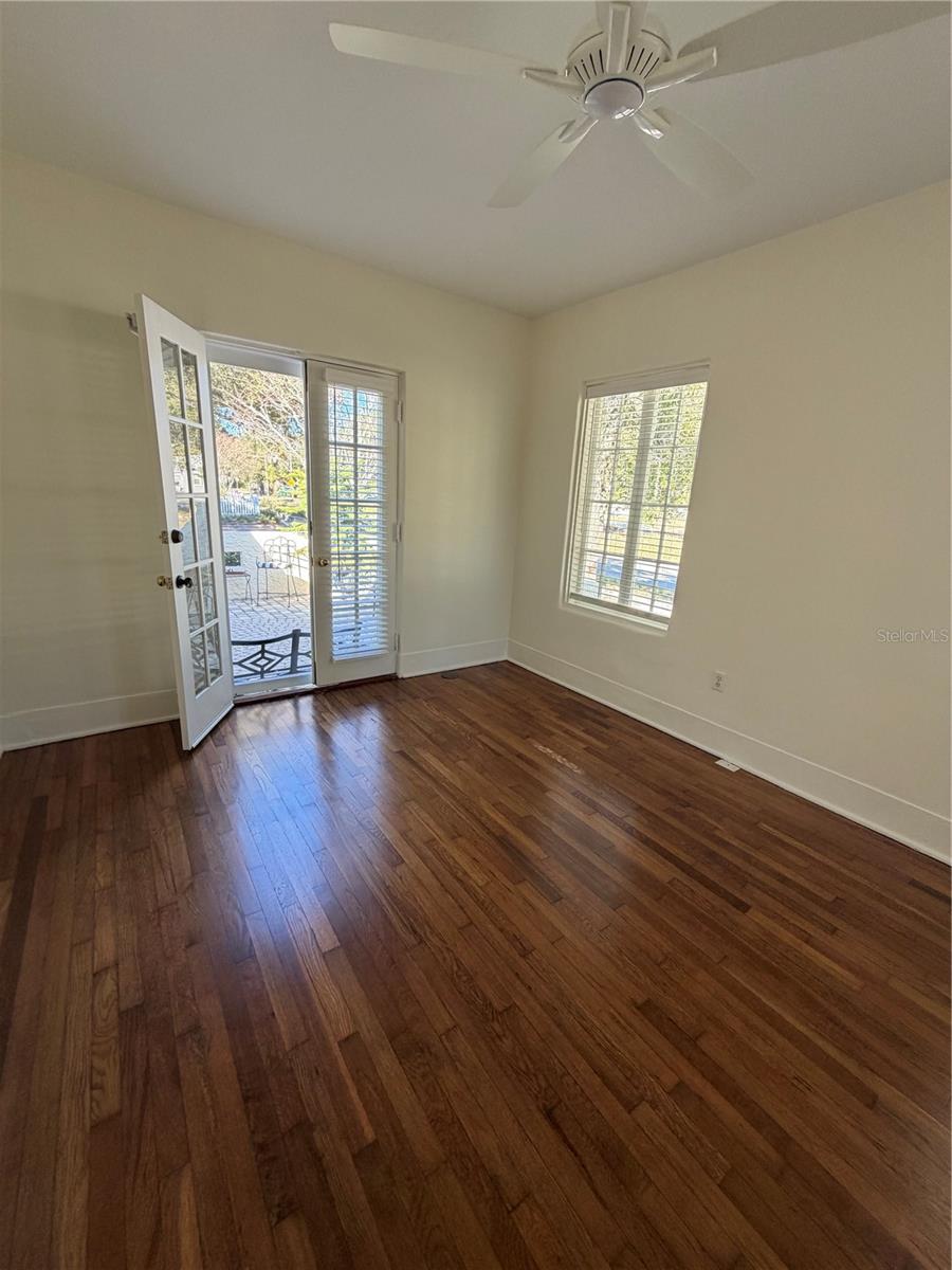 Image 17 of 44 For 48 Harvard Street