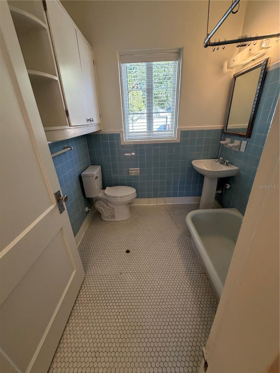 Image 20 of 44 For 48 Harvard Street