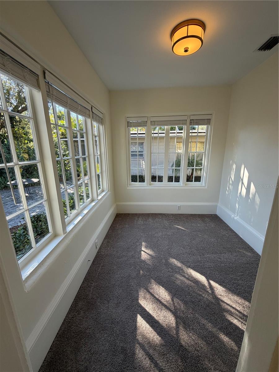 Image 21 of 44 For 48 Harvard Street