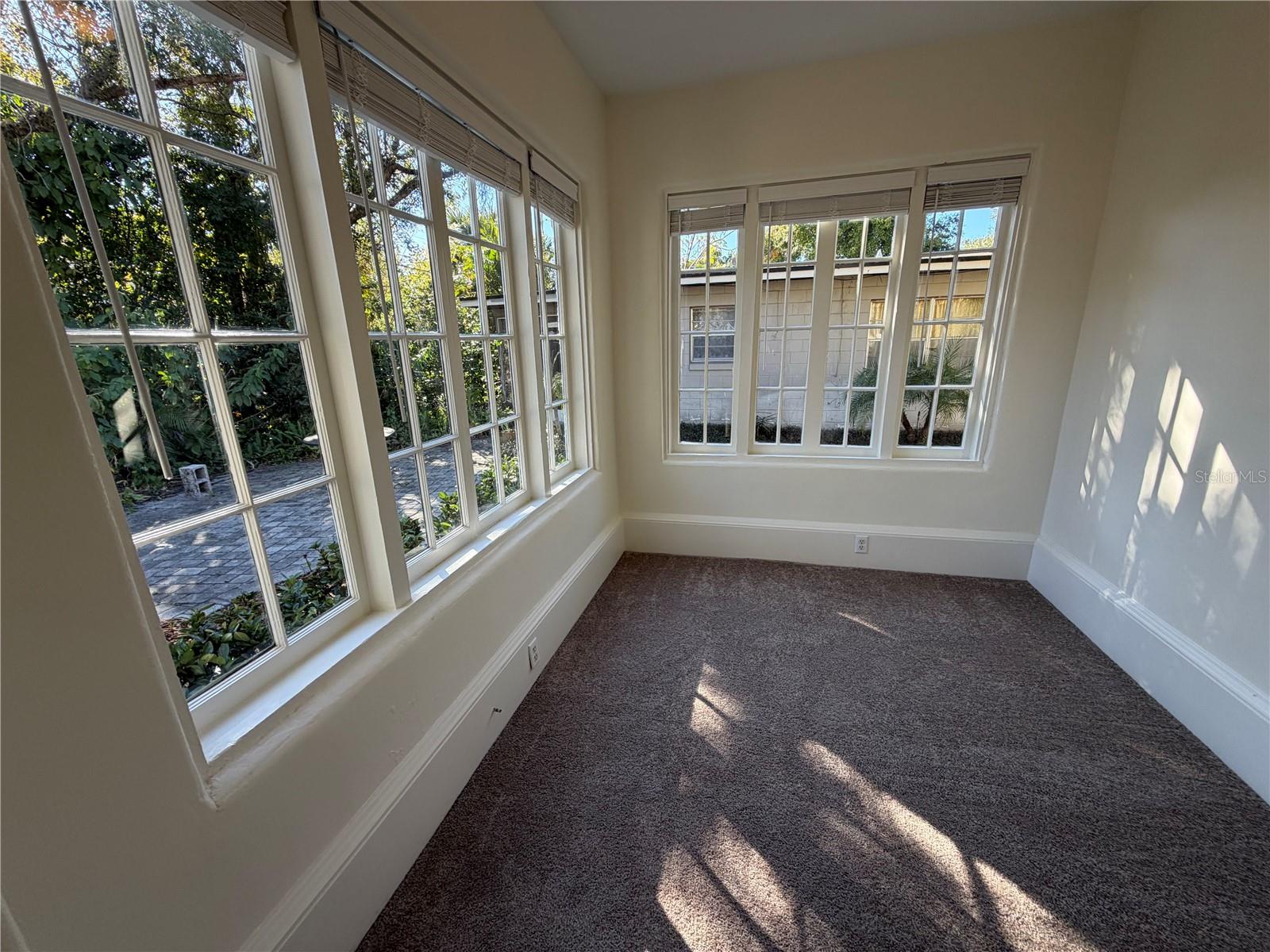 Image 23 of 44 For 48 Harvard Street