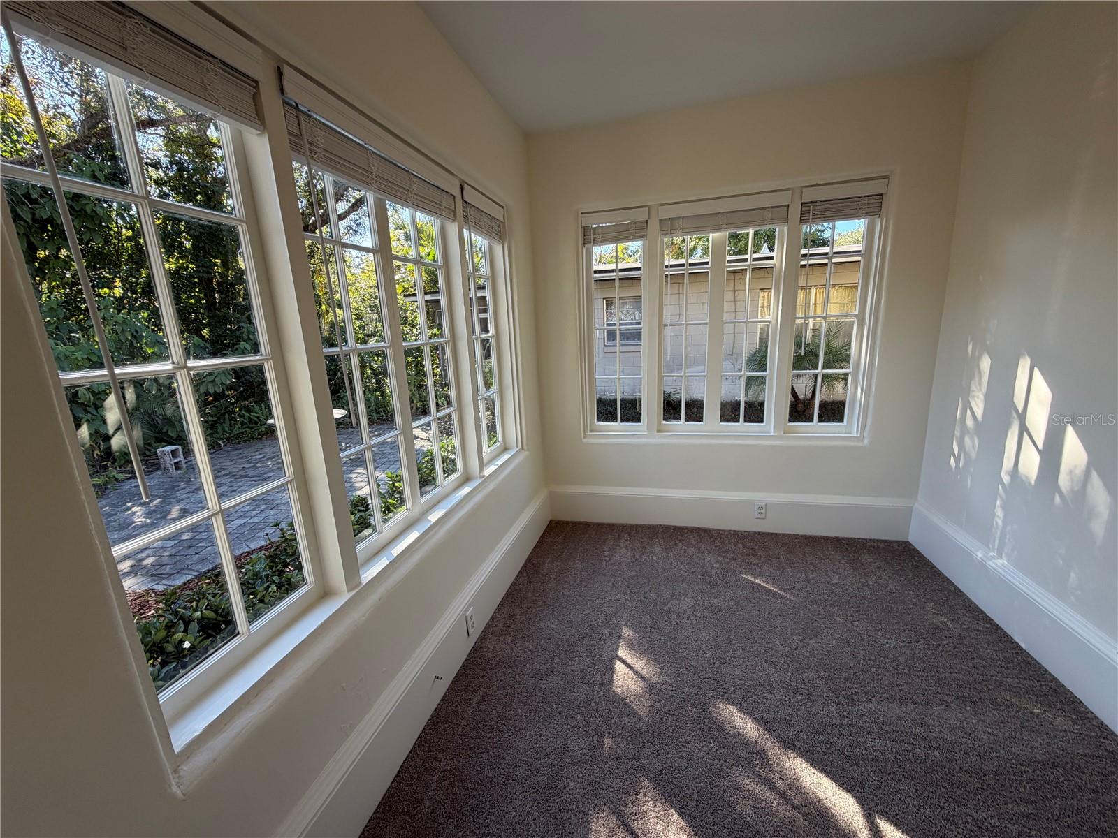 Image 24 of 44 For 48 Harvard Street