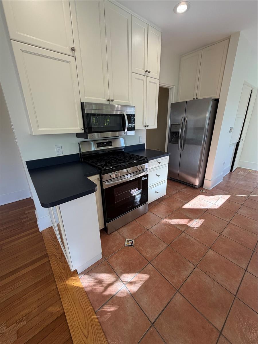 Image 31 of 44 For 48 Harvard Street