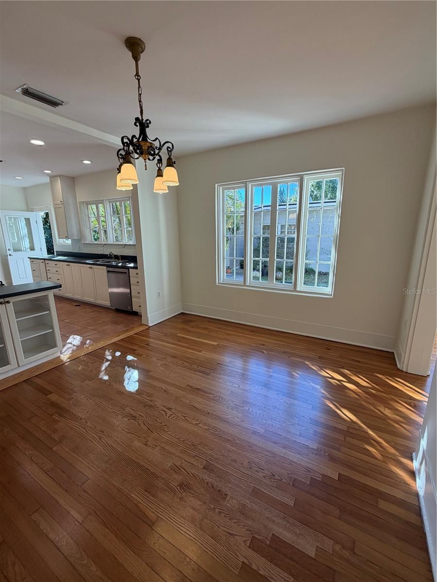 Image 38 of 44 For 48 Harvard Street