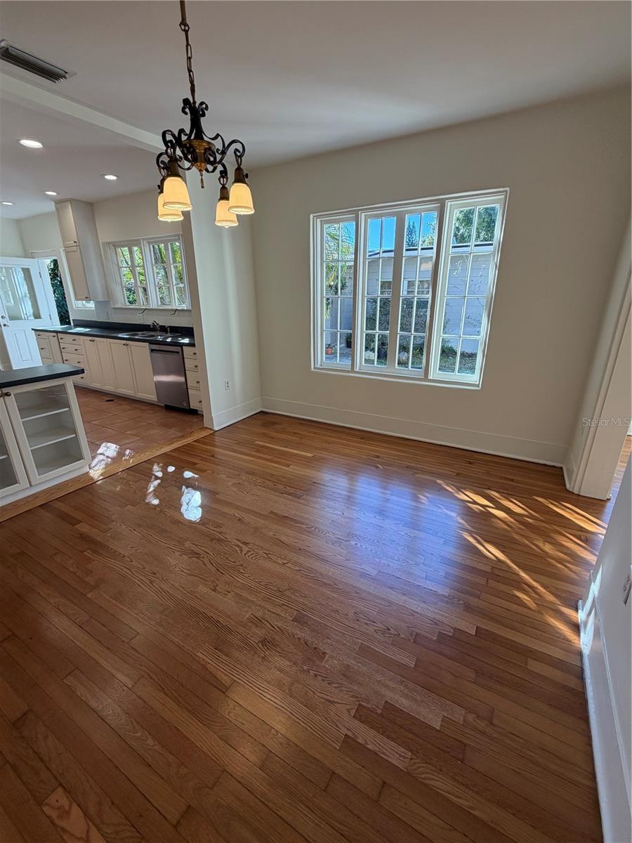 Image 39 of 44 For 48 Harvard Street