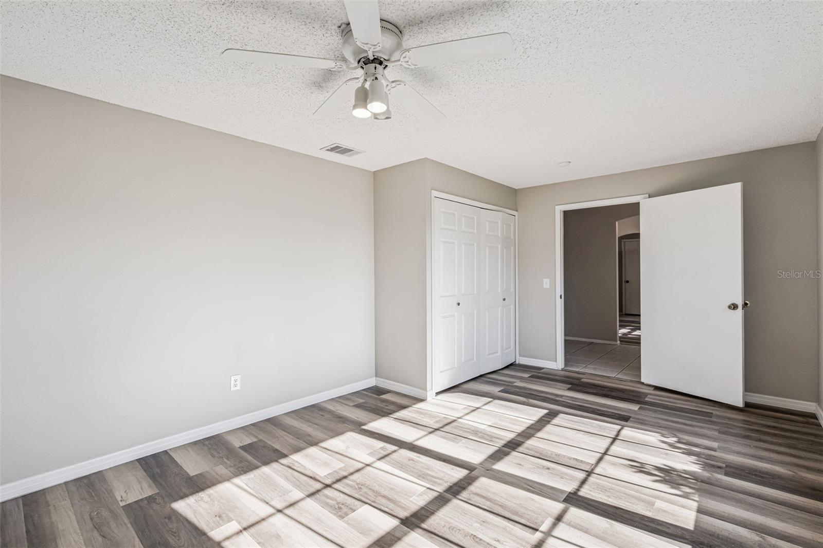 Image 20 of 51 For 1004 Karen Ridge Court