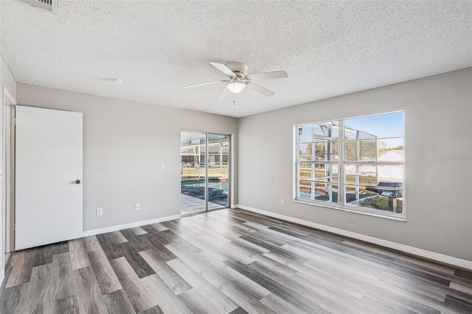 Image 21 of 51 For 1004 Karen Ridge Court