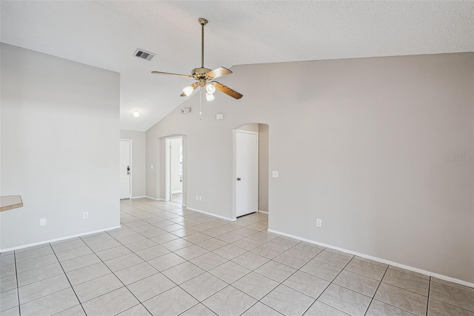 Image 4 of 51 For 1004 Karen Ridge Court