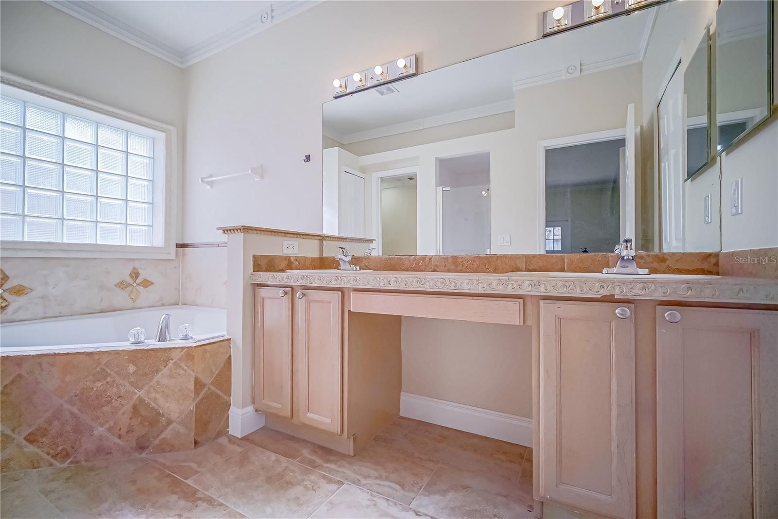 Image 15 of 33 For 2509 Skif Drive