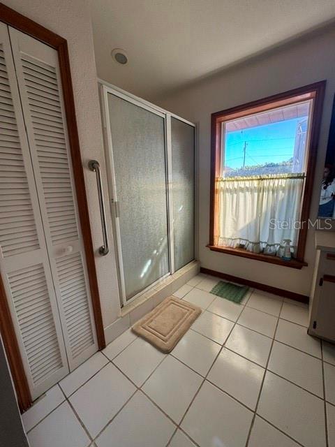 Image 10 of 14 For 6060 Linneal Beach Drive