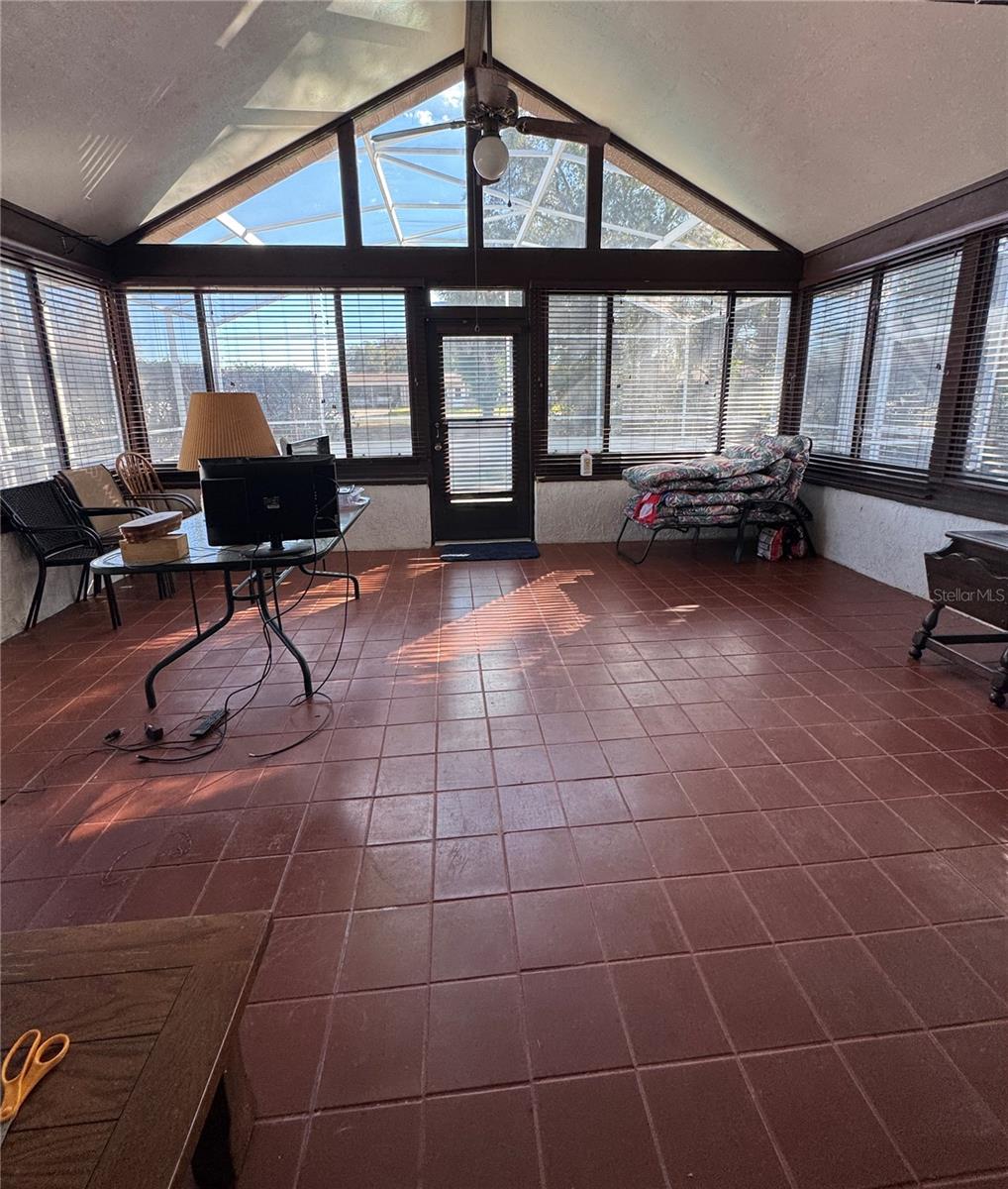 Image 12 of 14 For 6060 Linneal Beach Drive