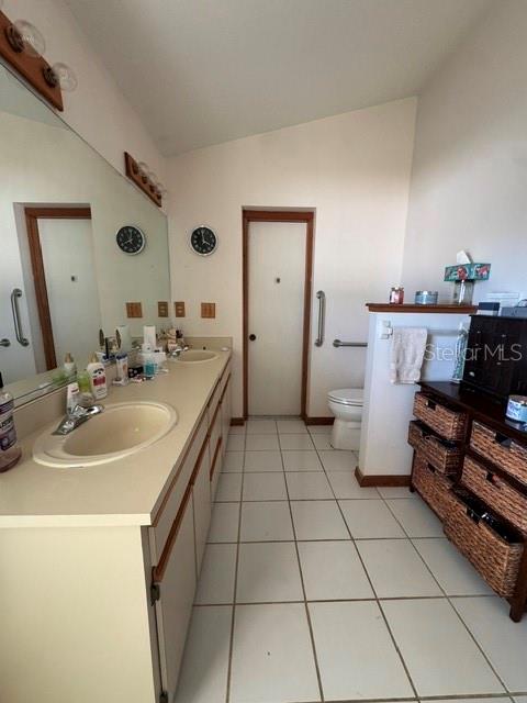 Image 9 of 14 For 6060 Linneal Beach Drive