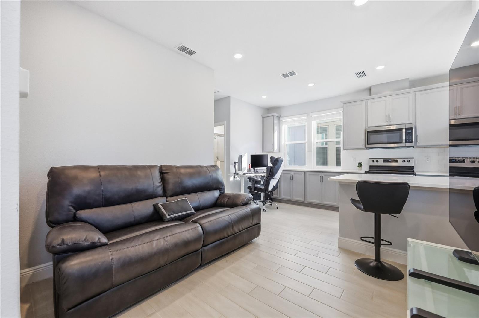 Image 40 of 58 For 10101 Pearson Avenue