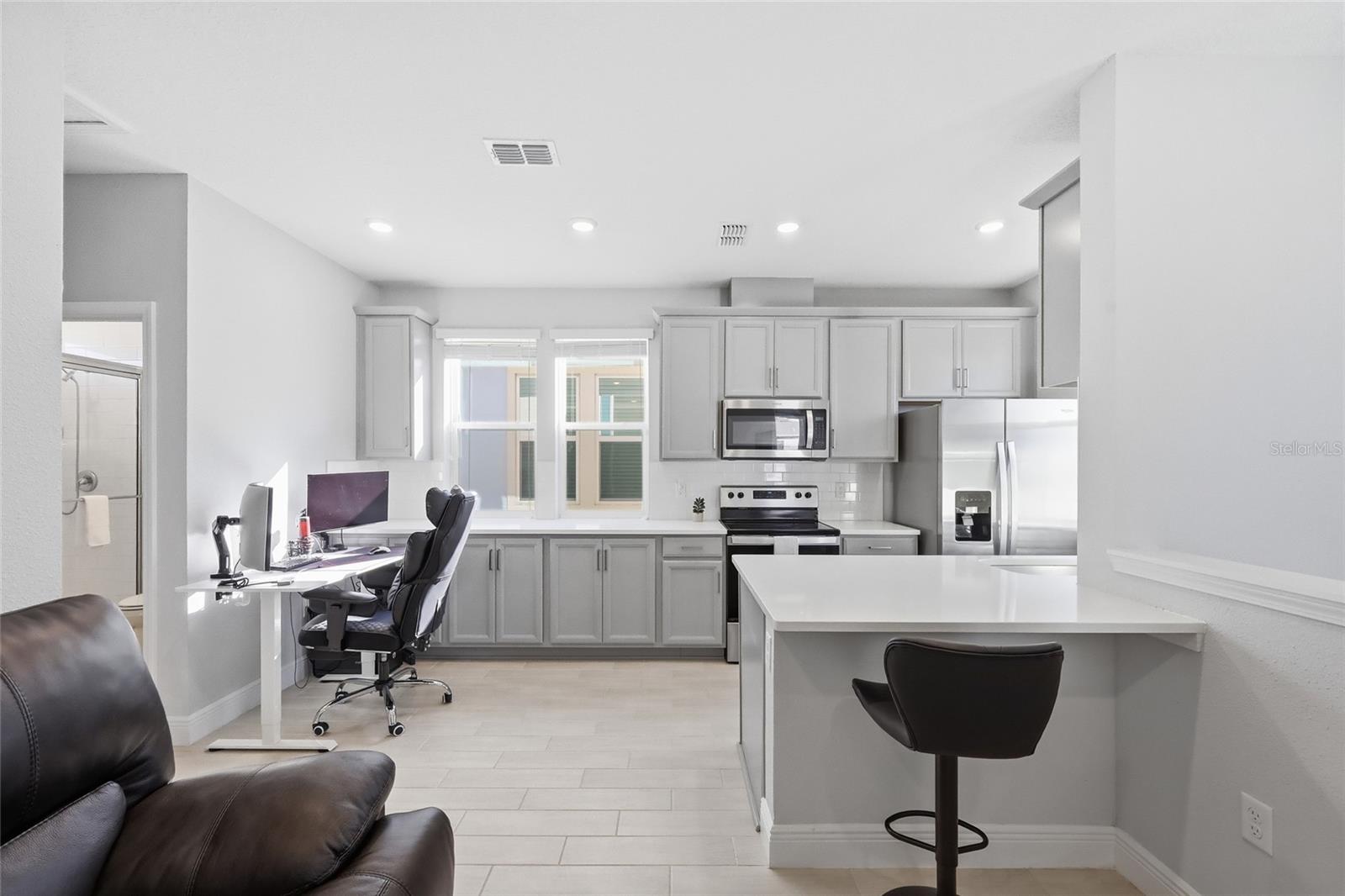 Image 42 of 58 For 10101 Pearson Avenue