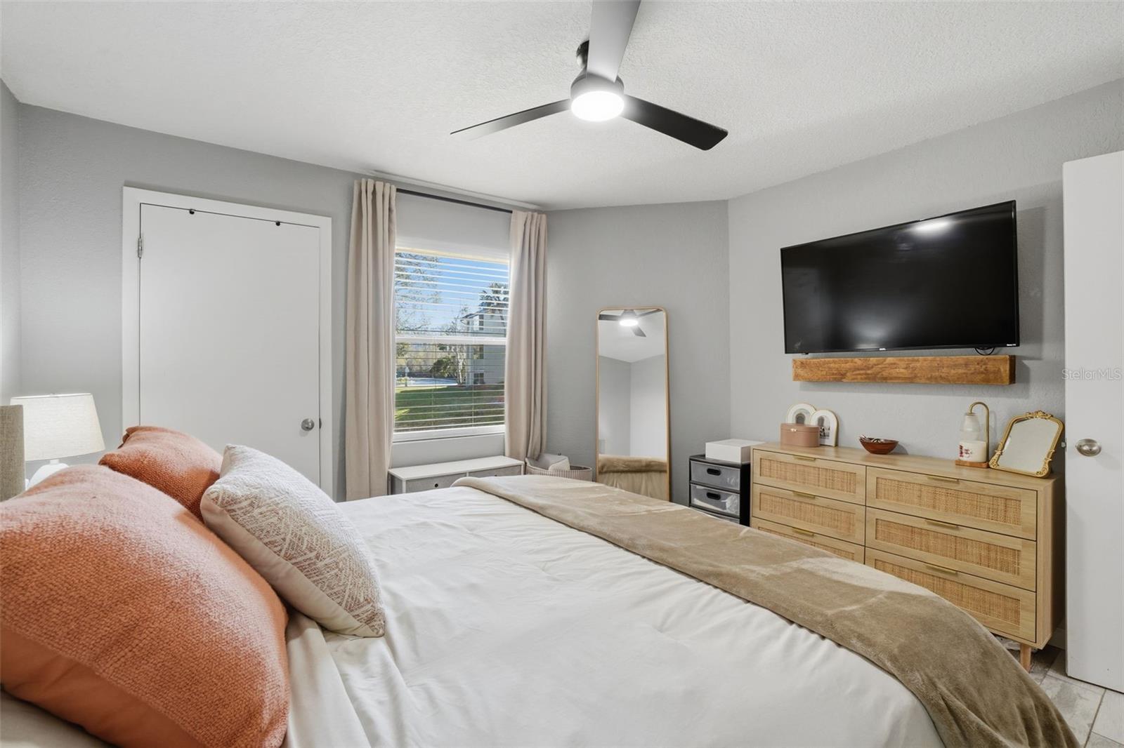 Image 16 of 23 For 3036 Parkway Boulevard 104