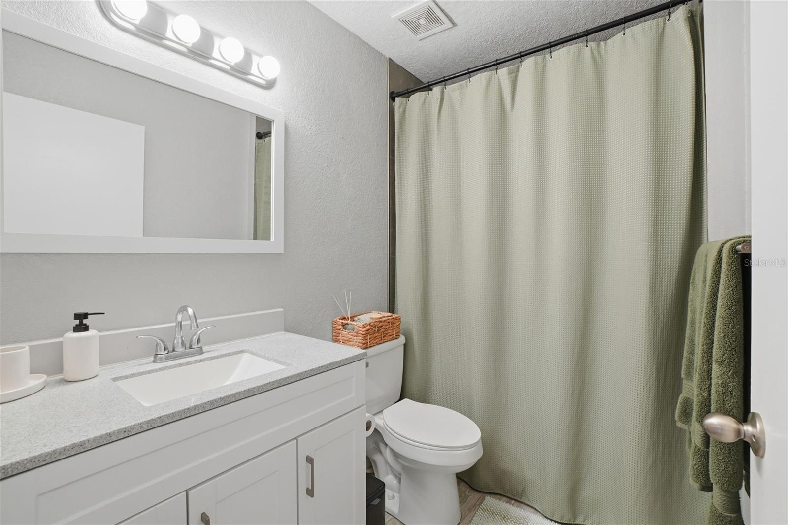 Image 18 of 23 For 3036 Parkway Boulevard 104