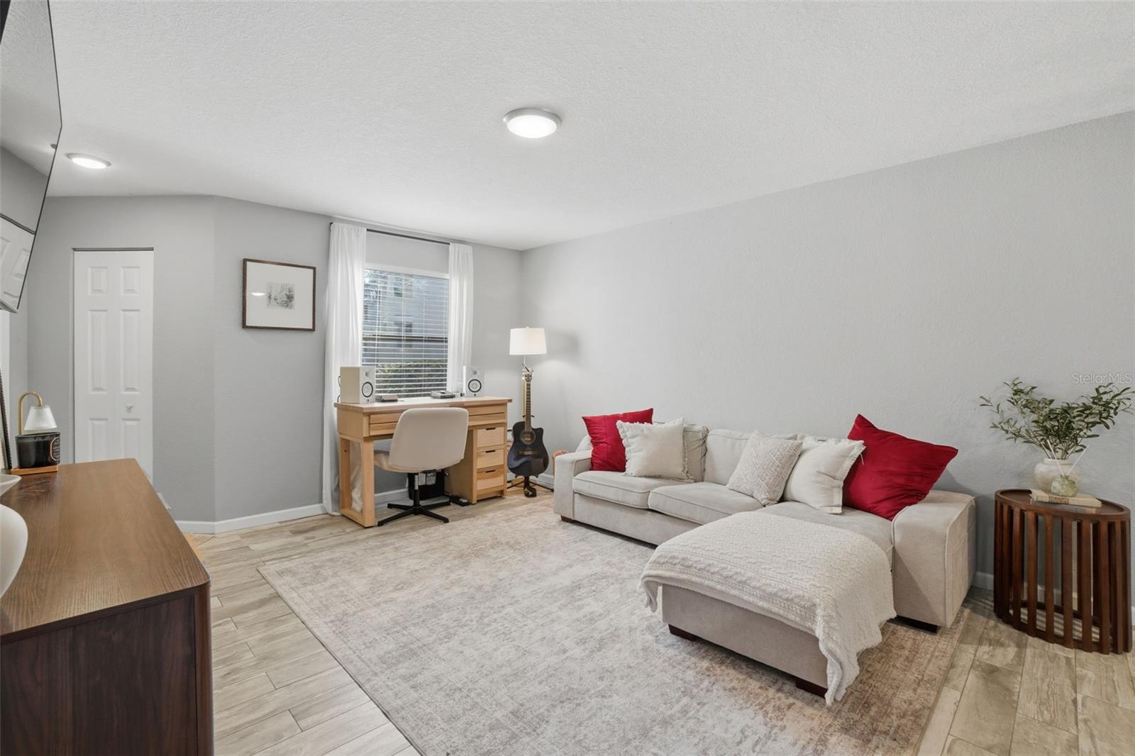 Image 7 of 23 For 3036 Parkway Boulevard 104