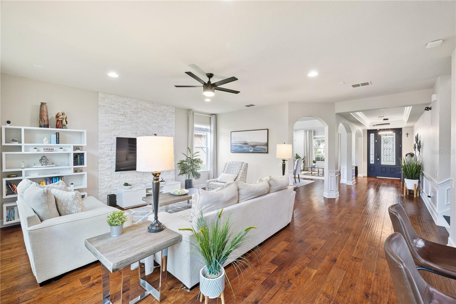 Image 18 of 70 For 475 Douglas Edward Drive