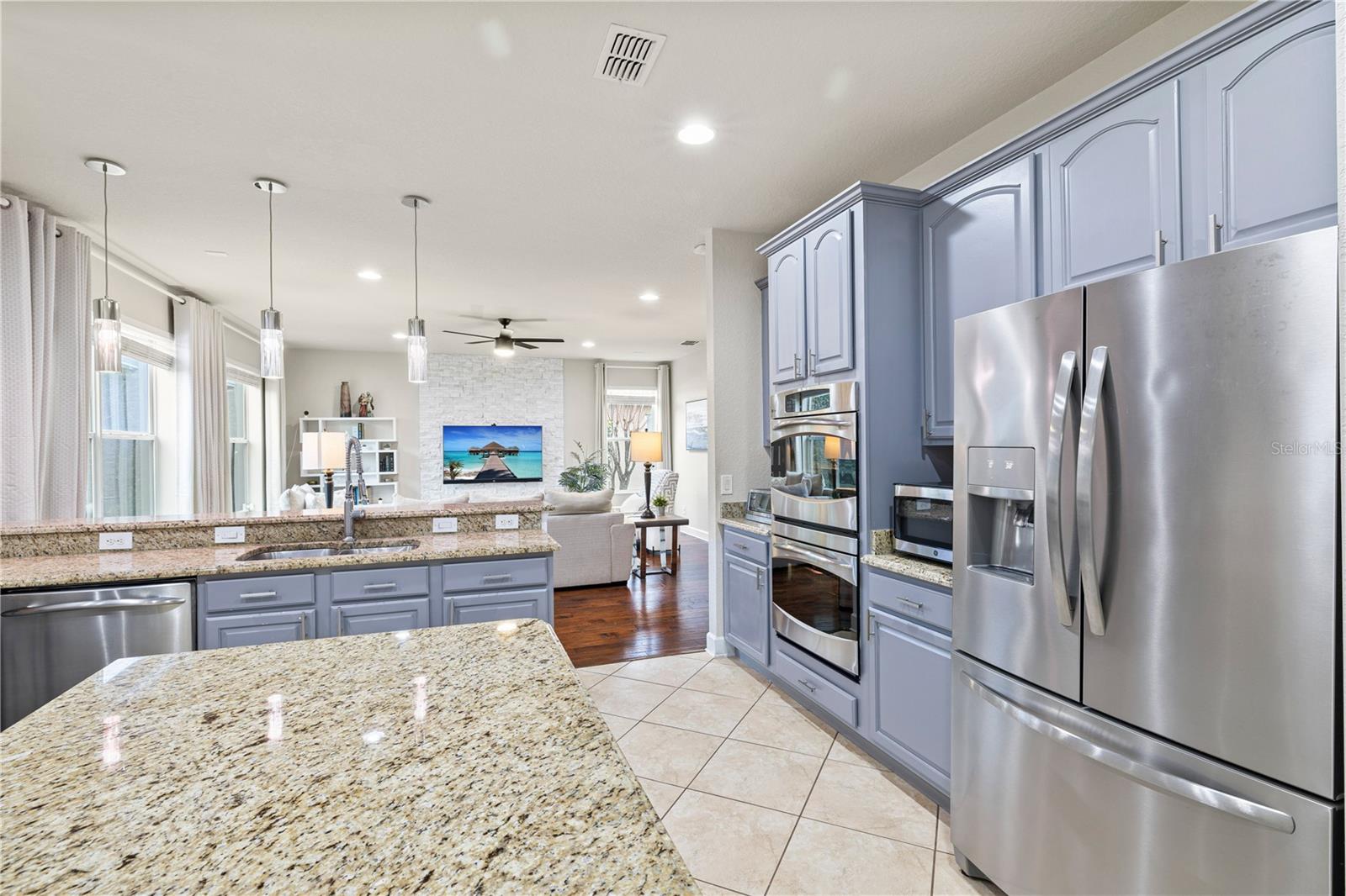 Image 22 of 70 For 475 Douglas Edward Drive