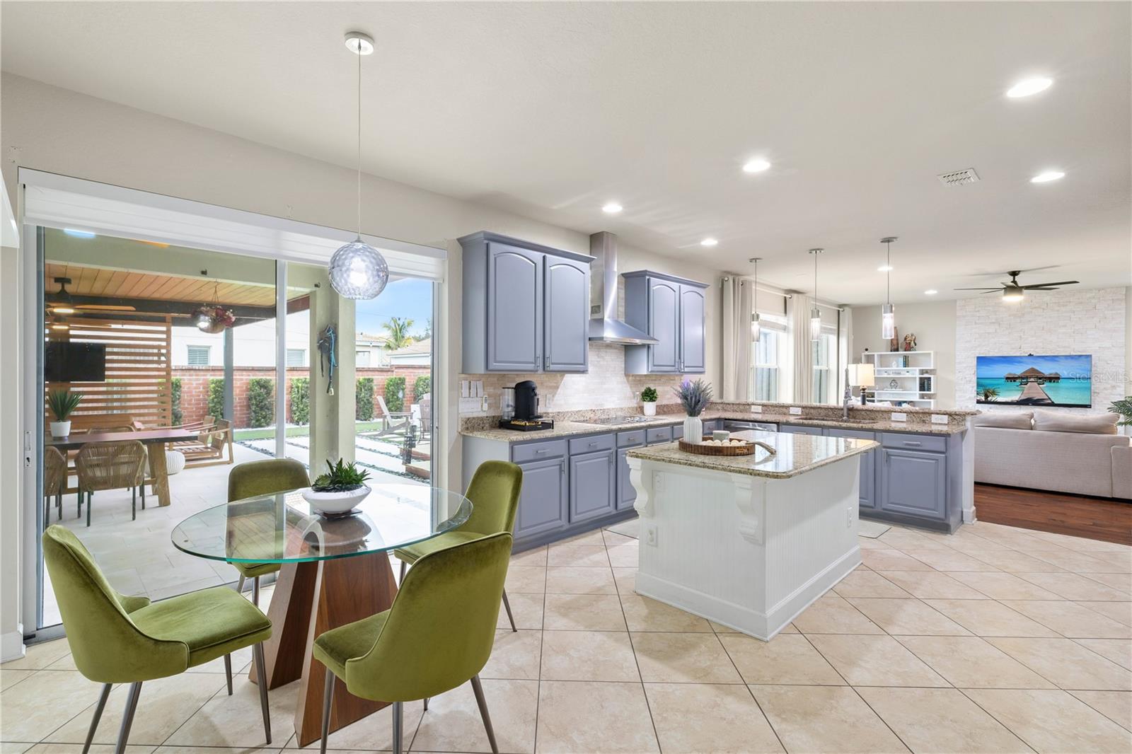 Image 25 of 70 For 475 Douglas Edward Drive