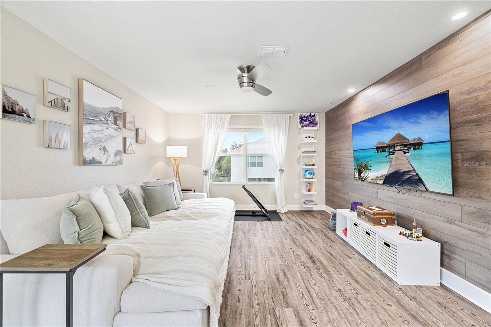 Image 30 of 70 For 475 Douglas Edward Drive