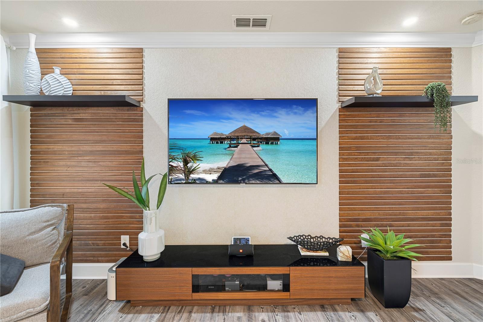 Image 37 of 70 For 475 Douglas Edward Drive