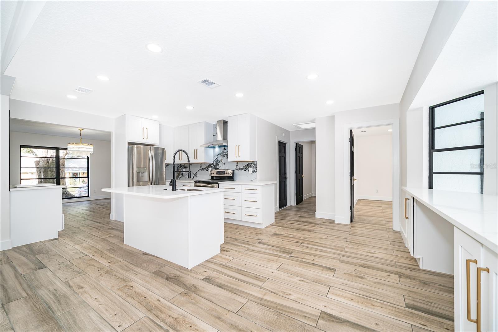 Image 11 of 34 For 1498 Grace Lake Circle