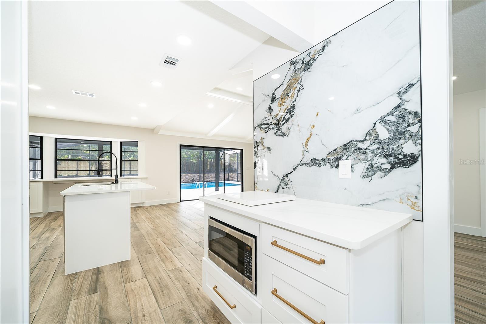 Image 13 of 34 For 1498 Grace Lake Circle