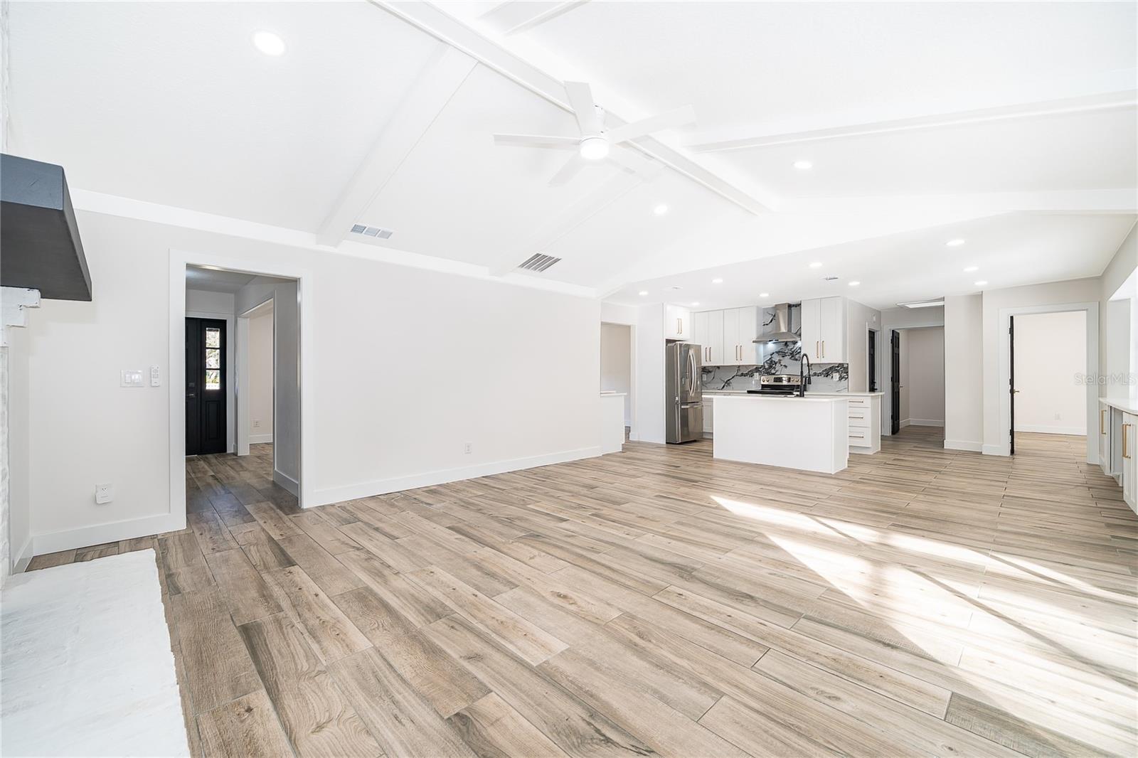 Image 15 of 34 For 1498 Grace Lake Circle