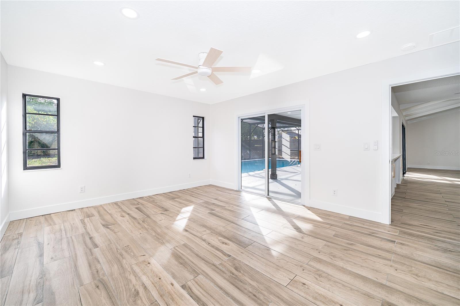 Image 21 of 34 For 1498 Grace Lake Circle